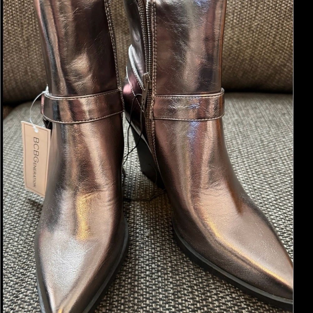 BCBGeneration Women's Cassidy Ankle Western Boot  8 - Picture 3 of 5